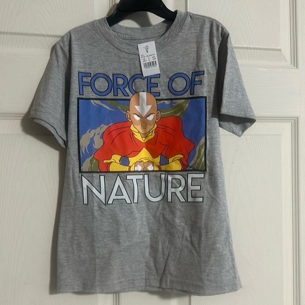NICKELODEON AVATAR FORCE OF NATURE GRAPHIC TEE: GRAY: NEW WITH TAGS: SIZE SMALL
